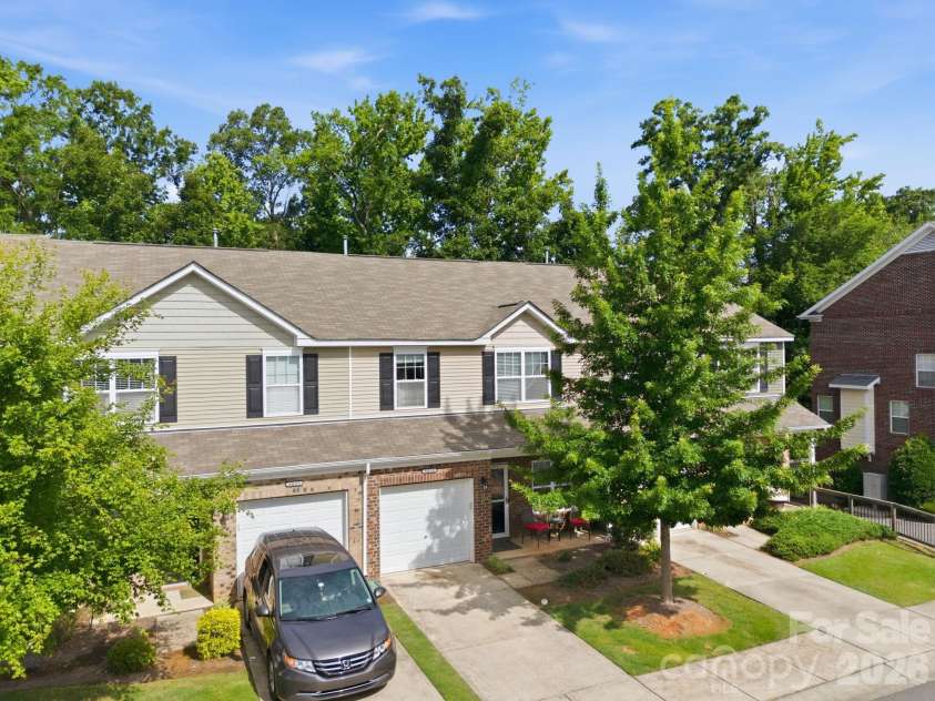 8413 Summerford Drive, Charlotte, NC 28269.  MLS# CAR4386373, YatesRealty ID 28383. 