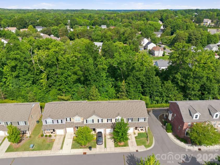 8413 Summerford Drive, Charlotte, NC 28269.  MLS# CAR4386373, YatesRealty ID 28383. 