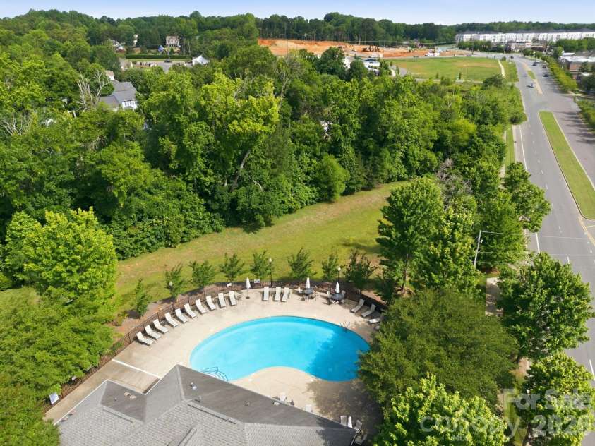 8413 Summerford Drive, Charlotte, NC 28269.  MLS# CAR4386373, YatesRealty ID 28383. 