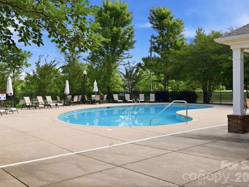 8413 Summerford Drive, Charlotte, NC 28269.  MLS# CAR4386373, YatesRealty ID 28383. 