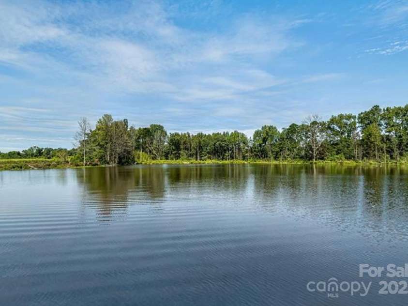 7020 Capstan Terrace, Charlotte, NC 28269.  MLS# CAR4280579, YatesRealty ID 28386. Area Photo - 2 lakes in our community offer a serene setting