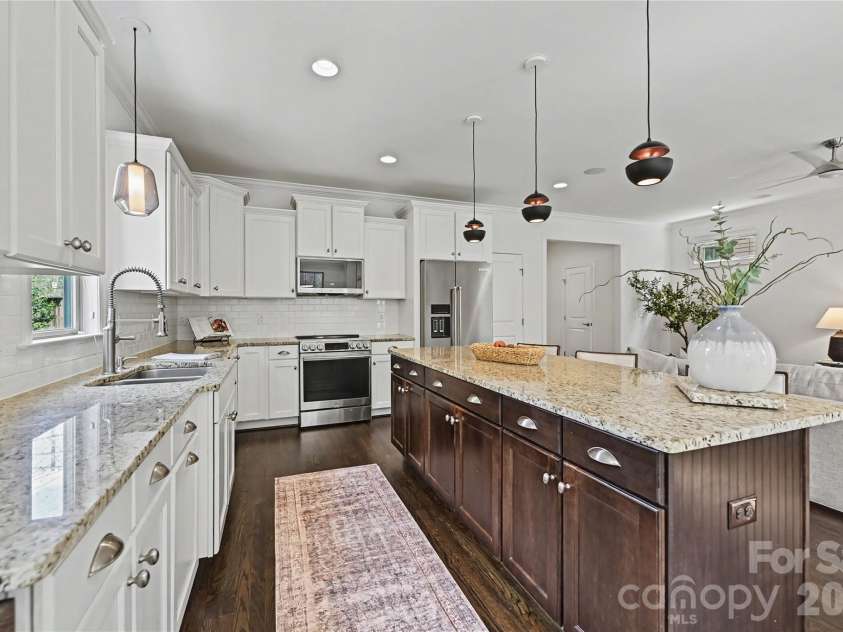 1102 Yale Place, Charlotte, NC 28209.  MLS# CAR4362015, YatesRealty ID 28387. 