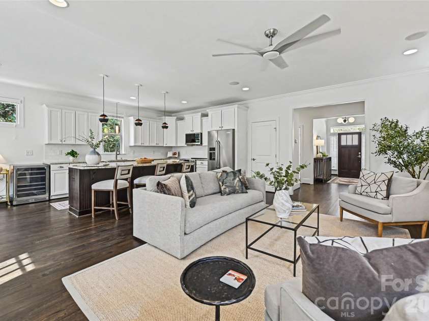 1102 Yale Place, Charlotte, NC 28209.  MLS# CAR4362015, YatesRealty ID 28387. 