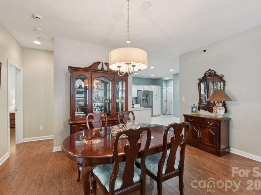 10816 Willow Crossing Drive, Charlotte, NC 28210.  MLS# CAR4362144, YatesRealty ID 28388. 