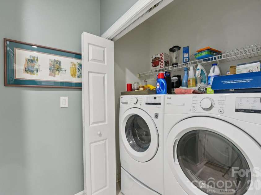 10816 Willow Crossing Drive, Charlotte, NC 28210.  MLS# CAR4362144, YatesRealty ID 28388. 