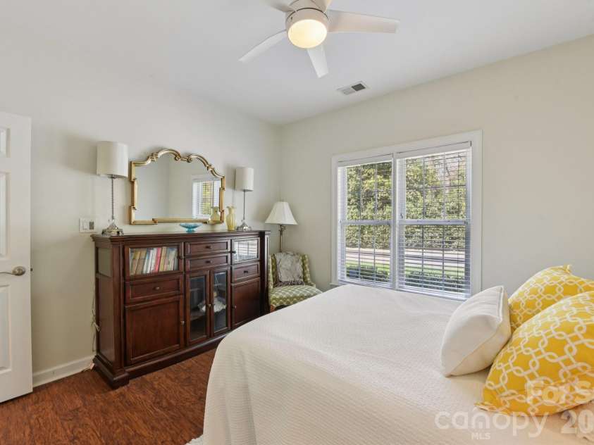 10816 Willow Crossing Drive, Charlotte, NC 28210.  MLS# CAR4362144, YatesRealty ID 28388. 