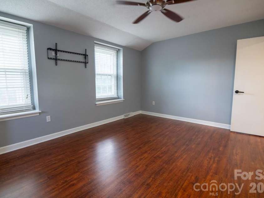 2232 Lawton Bluff Road, Charlotte, NC 28226.  MLS# CAR4366488, YatesRealty ID 28389. 
