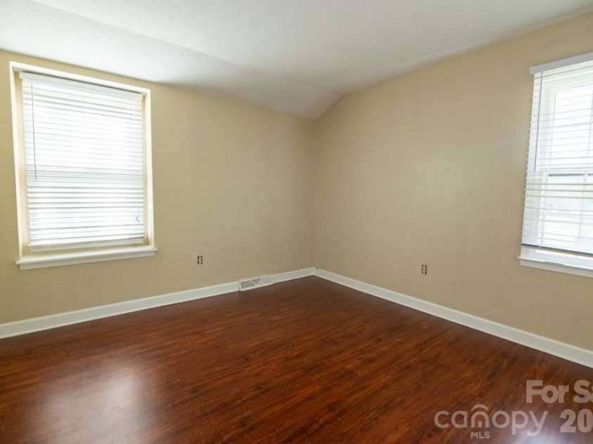 2232 Lawton Bluff Road, Charlotte, NC 28226.  MLS# CAR4366488, YatesRealty ID 28389. 