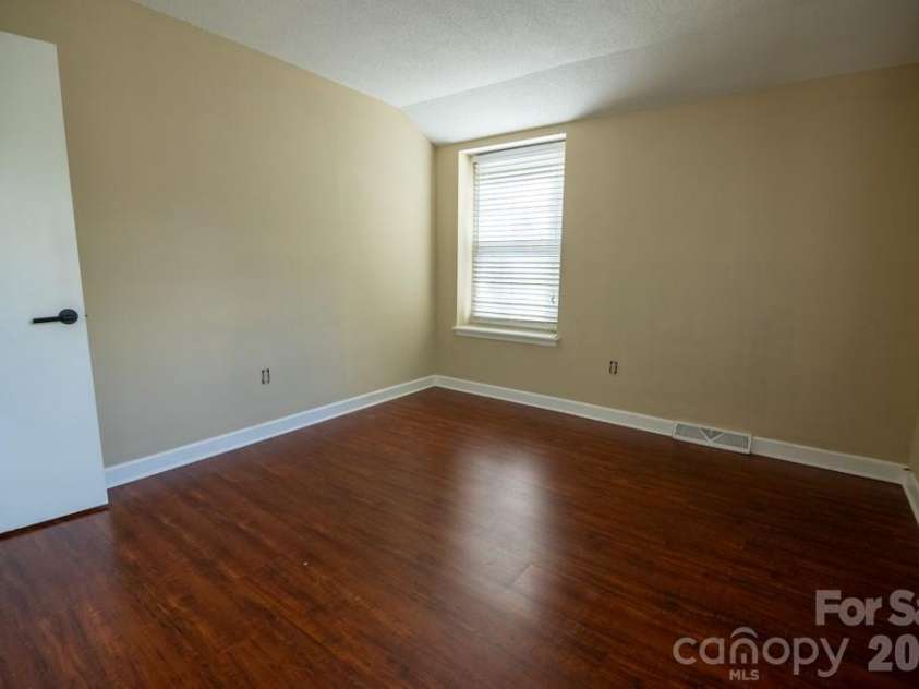 2232 Lawton Bluff Road, Charlotte, NC 28226.  MLS# CAR4366488, YatesRealty ID 28389. 