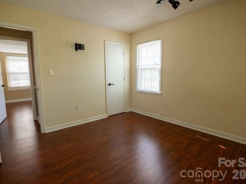 2232 Lawton Bluff Road, Charlotte, NC 28226.  MLS# CAR4366488, YatesRealty ID 28389. 