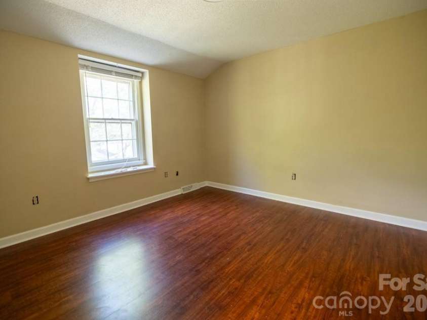 2232 Lawton Bluff Road, Charlotte, NC 28226.  MLS# CAR4366488, YatesRealty ID 28389. 