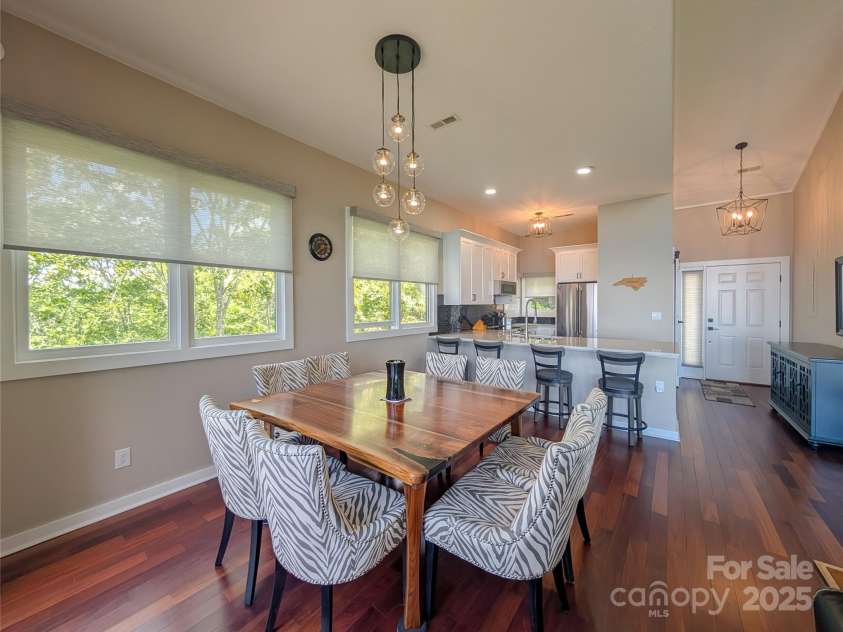 30 Club Villa Court, Burnsville, NC 28714.  MLS# CAR4278164, YatesRealty ID 2839. 