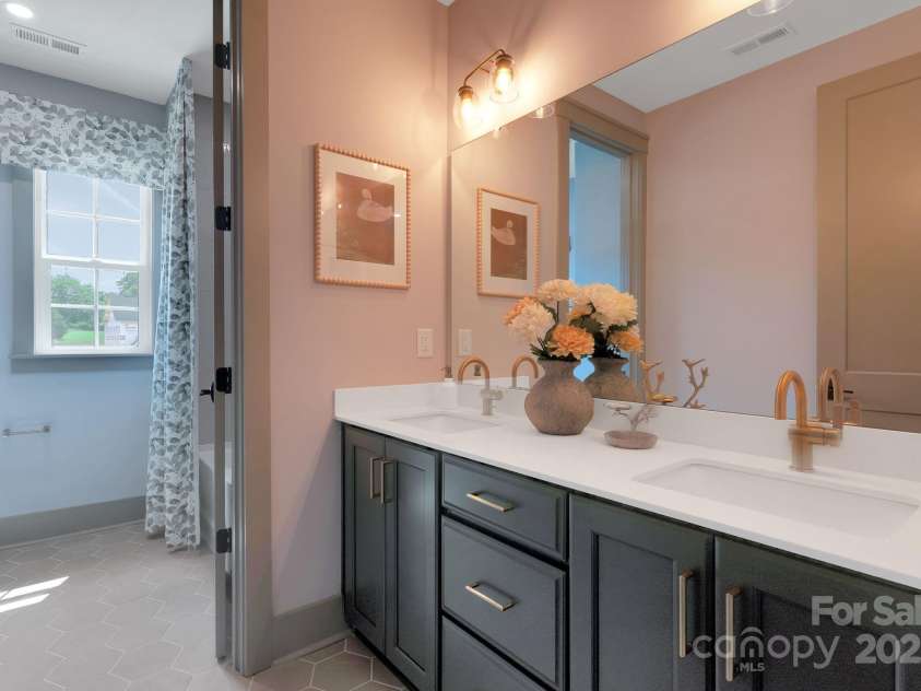 13648 Glennmayes Road, Huntersville, NC 28078.  MLS# CAR4265623, YatesRealty ID 28390. 