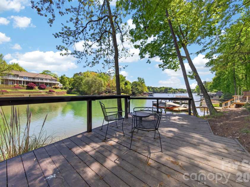 16118 Tana Tea Circle, Tega Cay, SC 29708.  MLS# CAR4368051, YatesRealty ID 28390. Terraced Deck Overlooking the Water