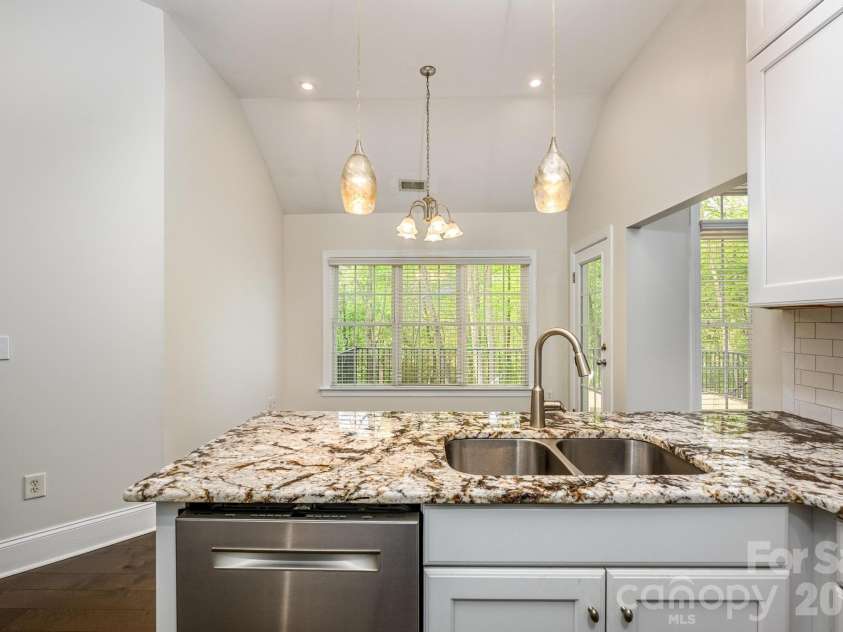 7867 Golf Course Drive, Denver, NC 28037.  MLS# CAR4355635, YatesRealty ID 28391. Kitchen Overlooking Breakfast Area