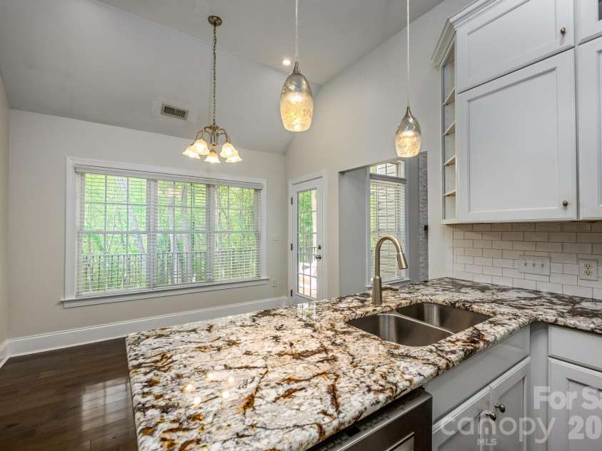 7867 Golf Course Drive, Denver, NC 28037.  MLS# CAR4355635, YatesRealty ID 28391. Kitchen w/Granite Counters