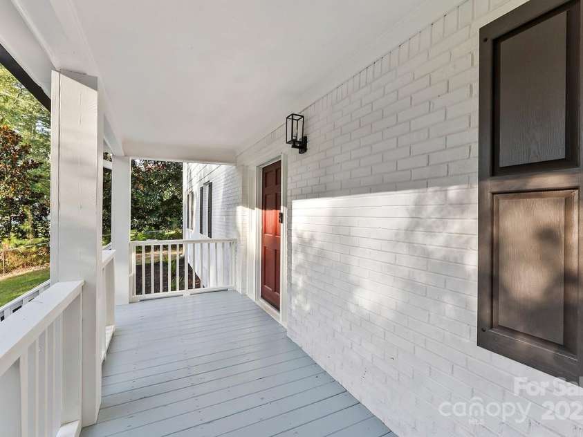 104 Dogwood Avenue, Winnsboro, SC 29180.  MLS# CAR4283157, YatesRealty ID 28393. 