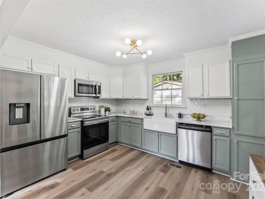 104 Dogwood Avenue, Winnsboro, SC 29180.  MLS# CAR4283157, YatesRealty ID 28393. 