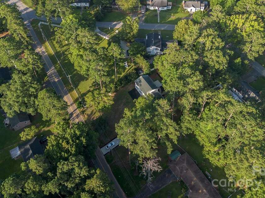 104 Dogwood Avenue, Winnsboro, SC 29180.  MLS# CAR4283157, YatesRealty ID 28393. 