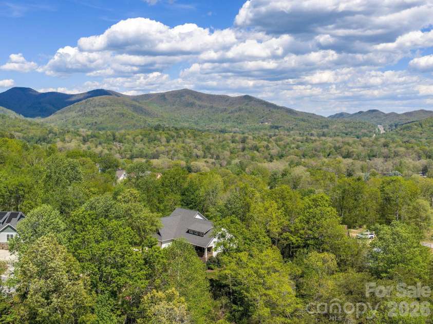 43 Galax Lane, Black Mountain, NC 28711.  MLS# CAR4355417, YatesRealty ID 28393. 