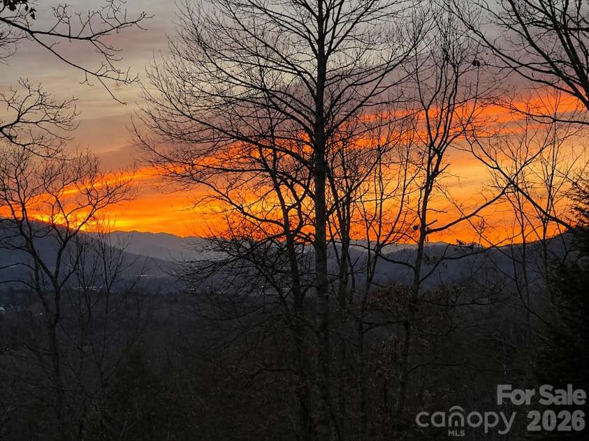 43 Galax Lane, Black Mountain, NC 28711.  MLS# CAR4355417, YatesRealty ID 28393. 