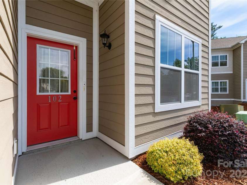 138 Foxden Drive, Fletcher, NC 28732.  MLS# CAR4258782, YatesRealty ID 28394. 