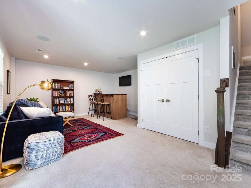 1839 Shumard Lane, Charlotte, NC 28205.  MLS# CAR4264999, YatesRealty ID 28395. 