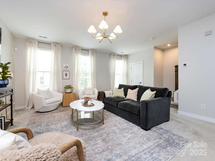 1839 Shumard Lane, Charlotte, NC 28205.  MLS# CAR4264999, YatesRealty ID 28395. 