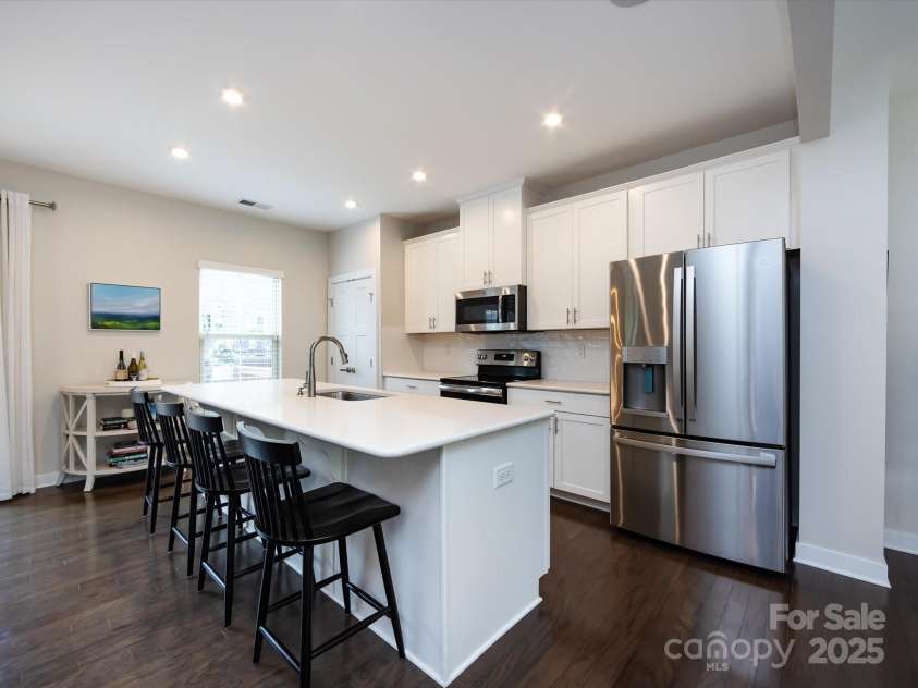 1839 Shumard Lane, Charlotte, NC 28205.  MLS# CAR4264999, YatesRealty ID 28395. 