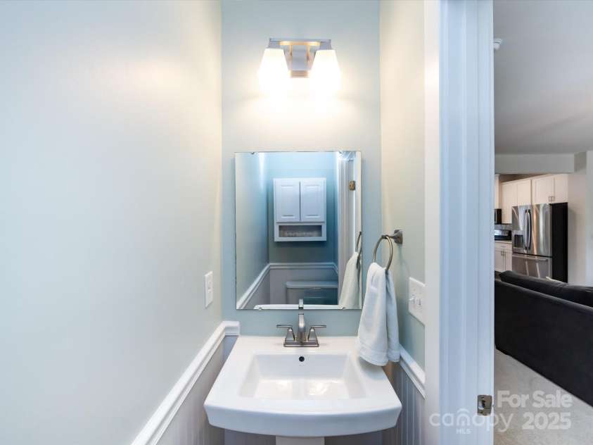 1839 Shumard Lane, Charlotte, NC 28205.  MLS# CAR4264999, YatesRealty ID 28395. 