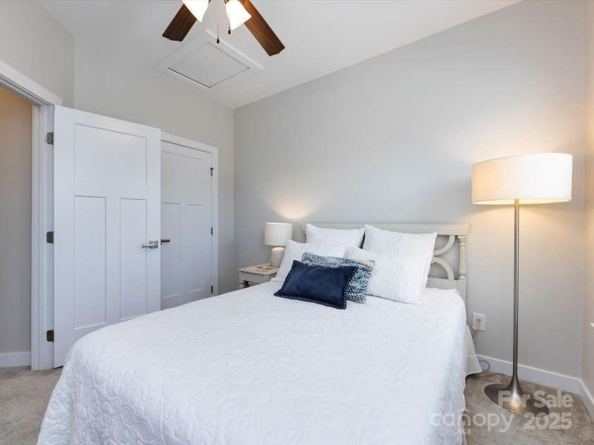 1839 Shumard Lane, Charlotte, NC 28205.  MLS# CAR4264999, YatesRealty ID 28395. 