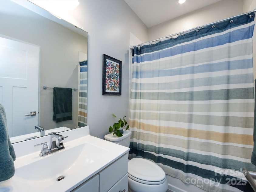 1839 Shumard Lane, Charlotte, NC 28205.  MLS# CAR4264999, YatesRealty ID 28395. 