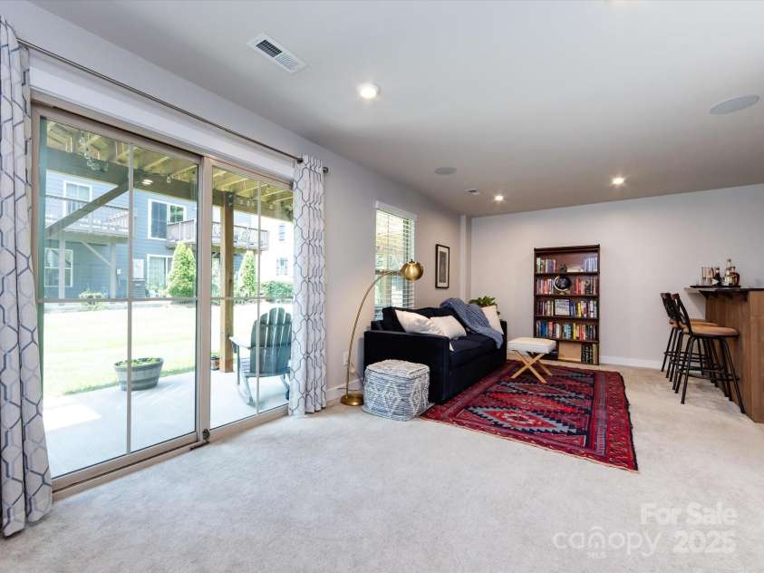 1839 Shumard Lane, Charlotte, NC 28205.  MLS# CAR4264999, YatesRealty ID 28395. 