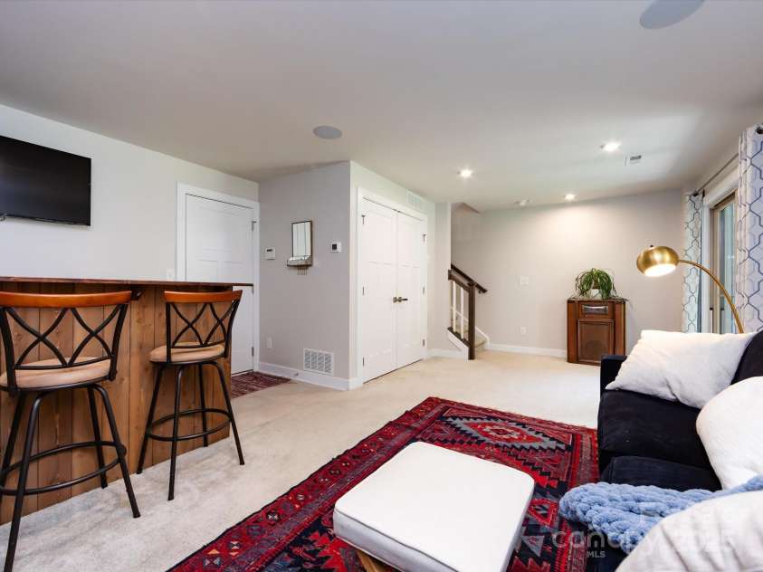 1839 Shumard Lane, Charlotte, NC 28205.  MLS# CAR4264999, YatesRealty ID 28395. 