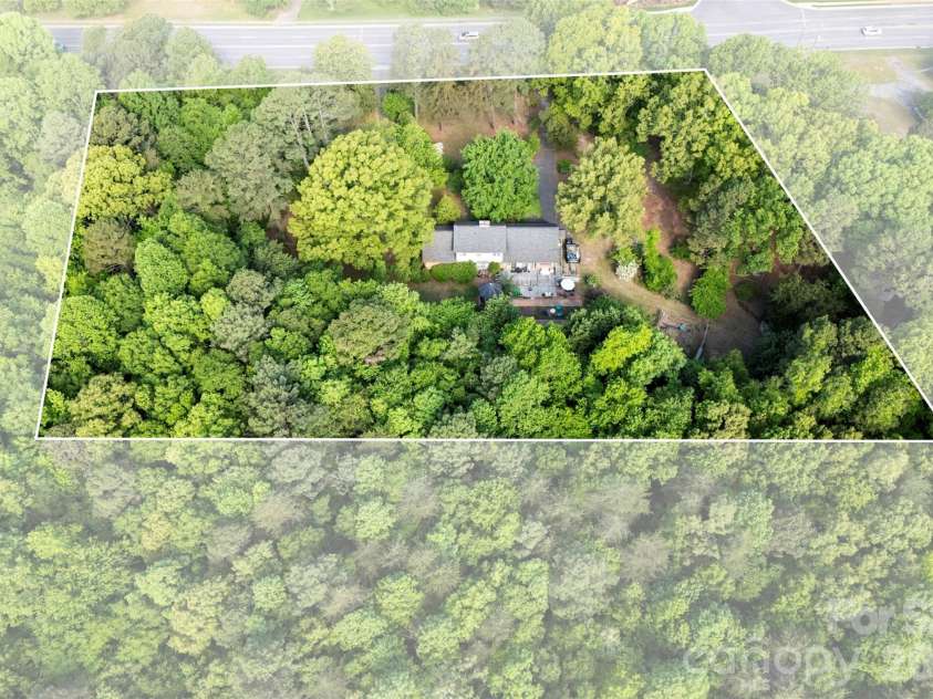 3110 Robinwood Road, Gastonia, NC 28054.  MLS# CAR4414100, YatesRealty ID 28396. 2.25 acres