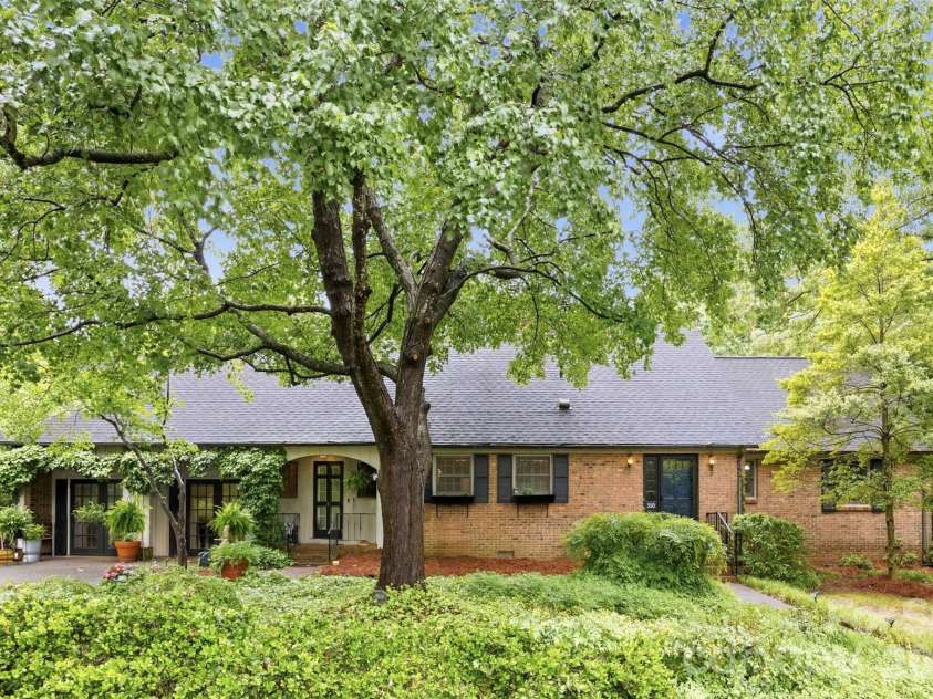 3110 Robinwood Road, Gastonia, NC 28054.  MLS# CAR4414100, YatesRealty ID 28396. 