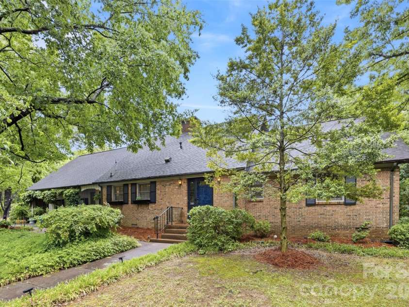 3110 Robinwood Road, Gastonia, NC 28054.  MLS# CAR4414100, YatesRealty ID 28396. 