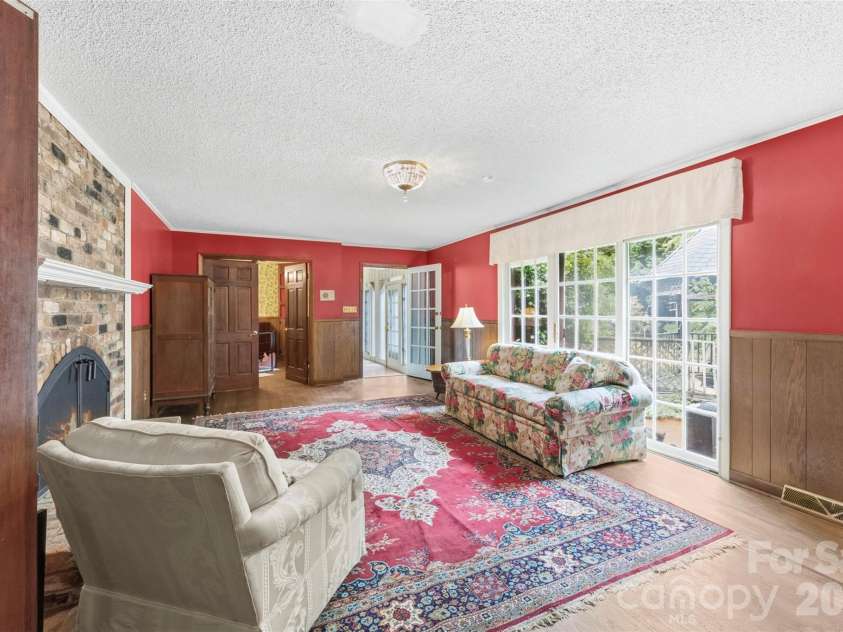 3110 Robinwood Road, Gastonia, NC 28054.  MLS# CAR4414100, YatesRealty ID 28396. 