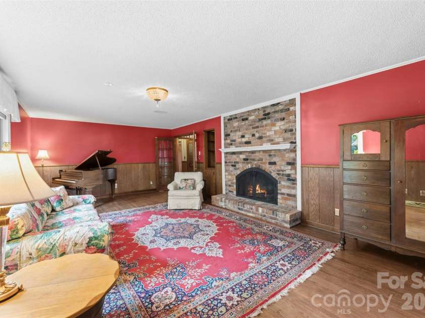 3110 Robinwood Road, Gastonia, NC 28054.  MLS# CAR4414100, YatesRealty ID 28396. 
