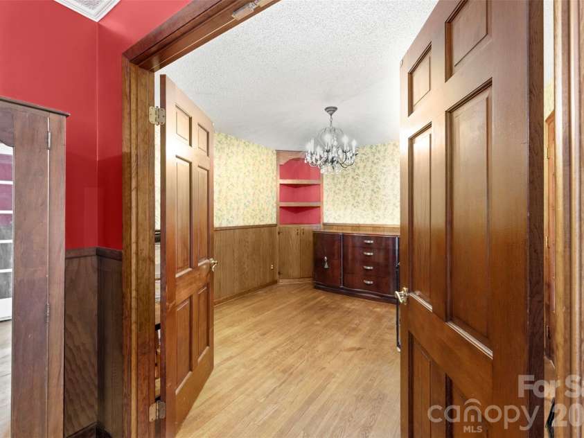 3110 Robinwood Road, Gastonia, NC 28054.  MLS# CAR4414100, YatesRealty ID 28396. 