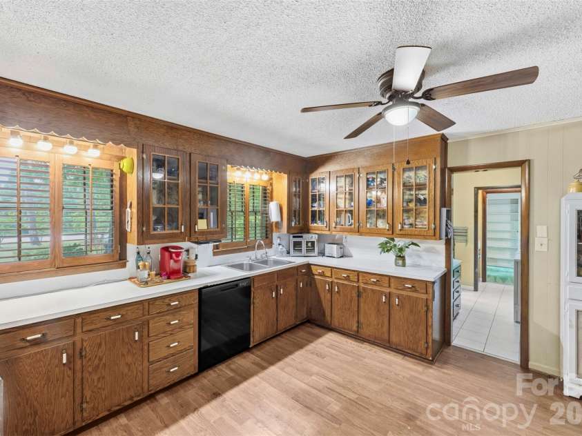 3110 Robinwood Road, Gastonia, NC 28054.  MLS# CAR4414100, YatesRealty ID 28396. 