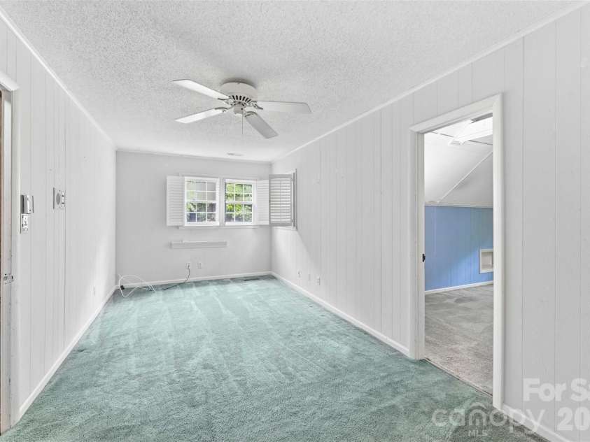 3110 Robinwood Road, Gastonia, NC 28054.  MLS# CAR4414100, YatesRealty ID 28396. 
