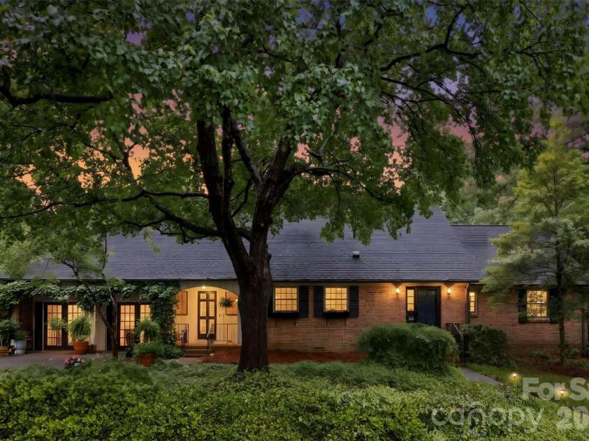 3110 Robinwood Road, Gastonia, NC 28054.  MLS# CAR4414100, YatesRealty ID 28396. 