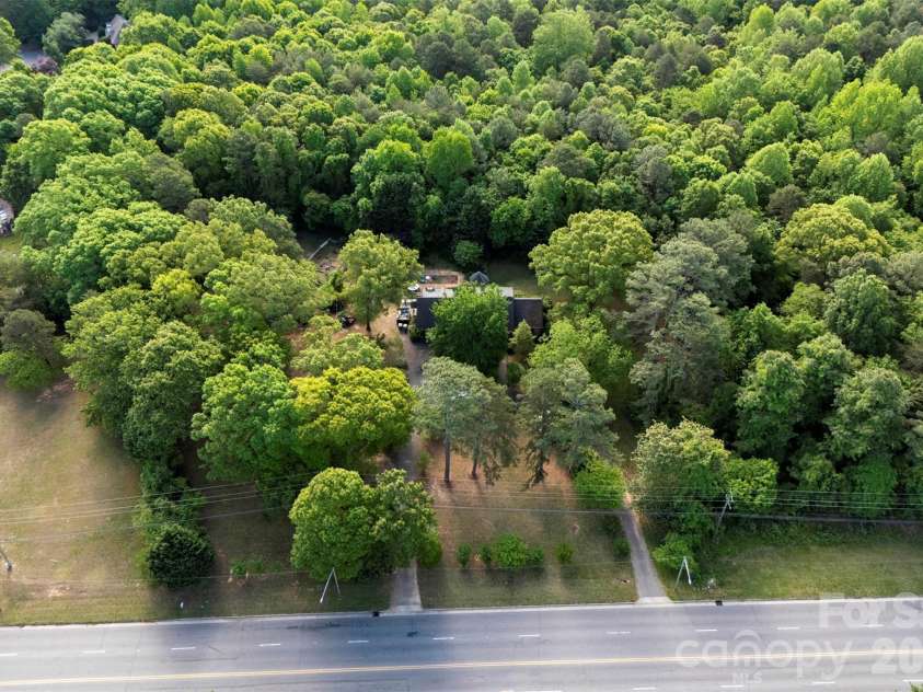 3110 Robinwood Road, Gastonia, NC 28054.  MLS# CAR4414100, YatesRealty ID 28396. 