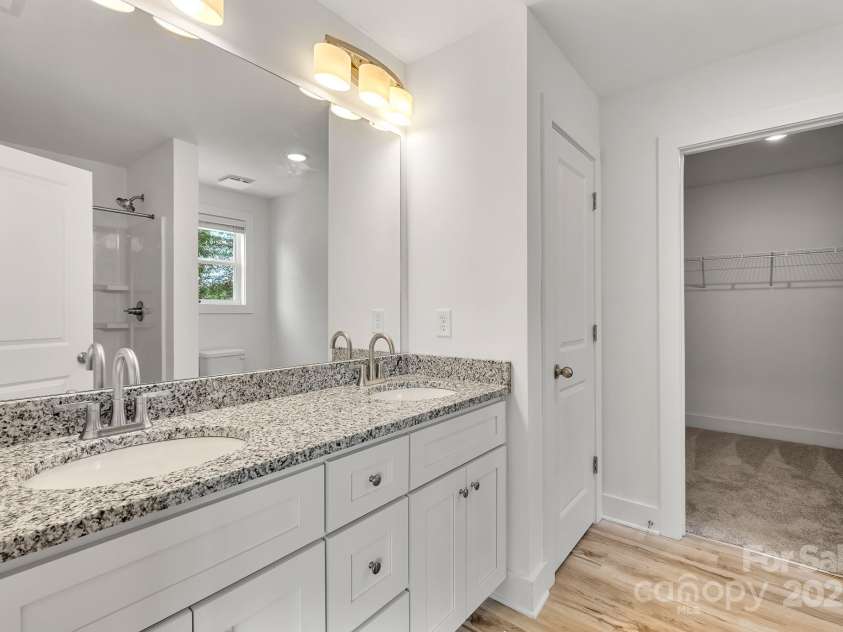 3675 Wakefield Drive, Newton, NC 28658.  MLS# CAR4285073, YatesRealty ID 28396. 