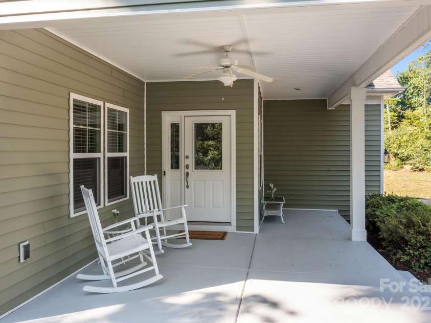 1600 Barefoot Avenue, Catawba, NC 28609.  MLS# CAR4278712, YatesRealty ID 28397. 