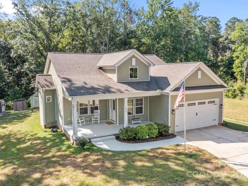 1600 Barefoot Avenue, Catawba, NC 28609.  MLS# CAR4278712, YatesRealty ID 28397. 
