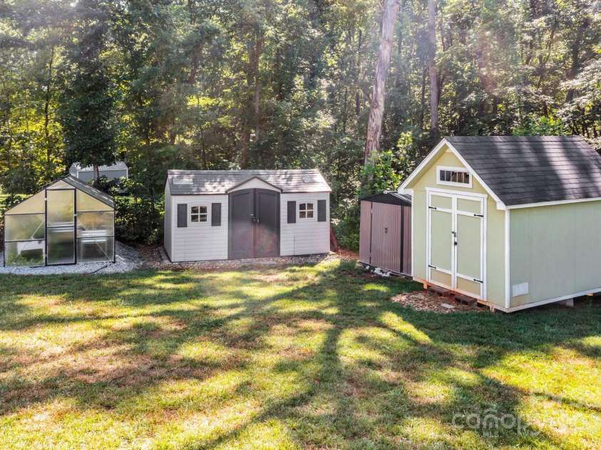 1600 Barefoot Avenue, Catawba, NC 28609.  MLS# CAR4278712, YatesRealty ID 28397. 