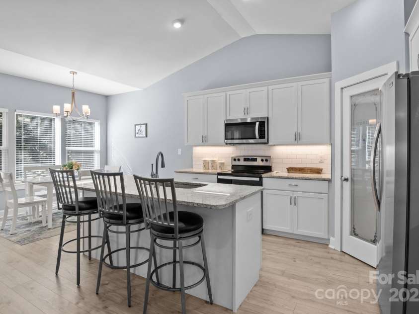 1600 Barefoot Avenue, Catawba, NC 28609.  MLS# CAR4278712, YatesRealty ID 28397. 