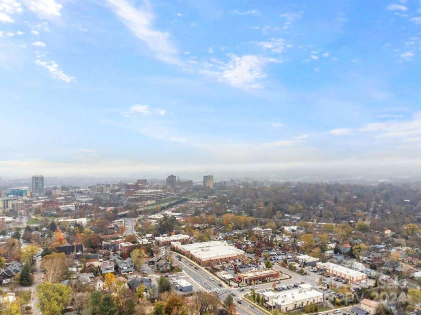 181 Merrimon Avenue, Asheville, NC 28801.  MLS# CAR4197890, YatesRealty ID 284. 